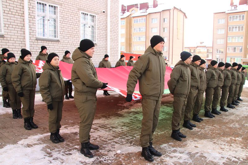 Презентация деятельности военно-патриотического клуба «Зубр» состоялась на базе Костюковичского РОВД