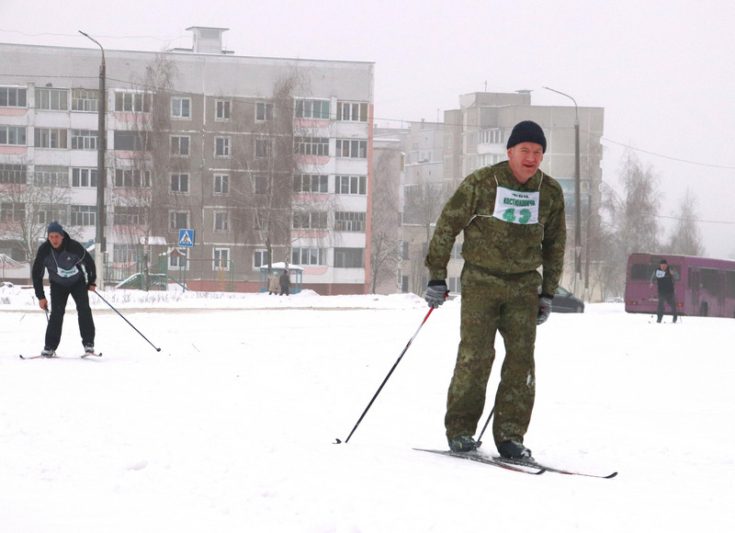 Работники Костюковичского лесхоза соревновались на лыжне