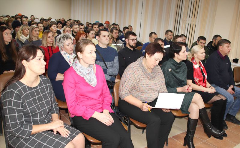 О ВНС, борьбе с коррупцией и информационной безопасности говорили сегодня на Дне информирования в трудовых коллективах Костюковщины