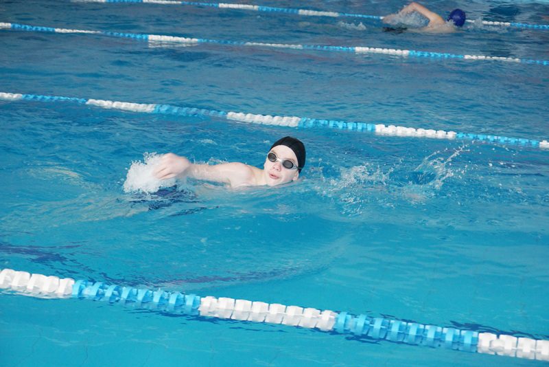 Соревнования по плаванию в рамках спортивно-массового мероприятия «Фестиваль школьного спорта» прошли на «УРА!»