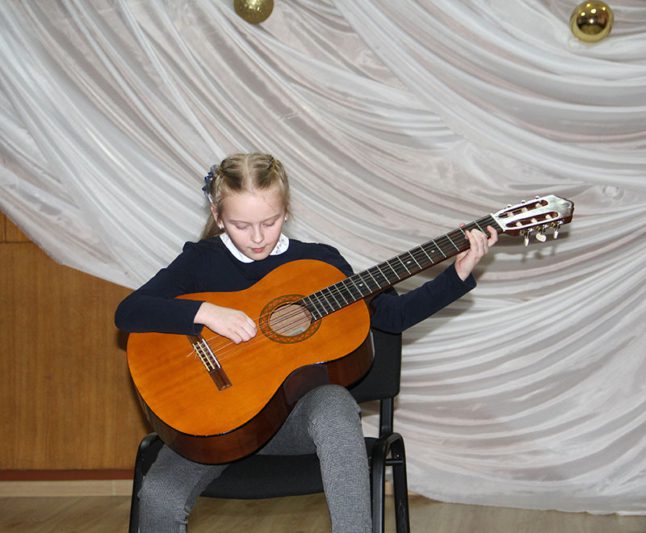 В Костюковичской детской школе искусств прошел открытый концерт первоклассников