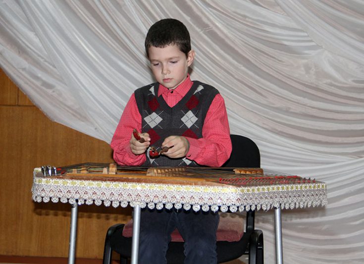 В Костюковичской детской школе искусств прошел открытый концерт первоклассников