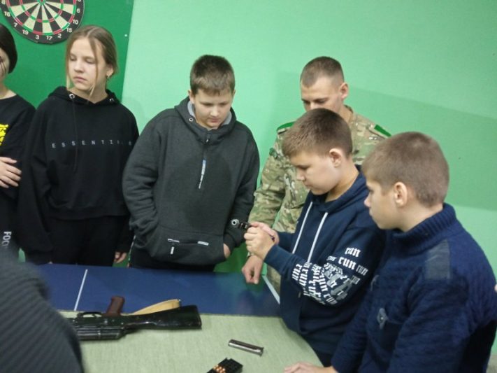 Для новобранцев военно-патриотического клуба "Зубр" прошли первые занятия