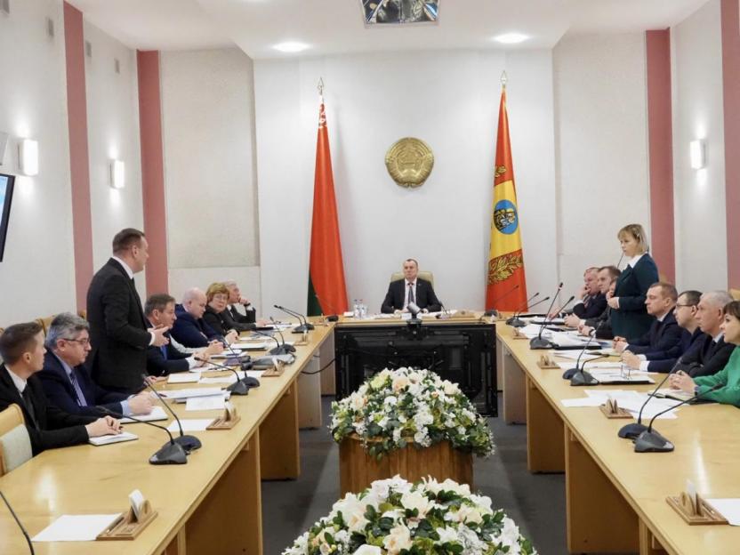 Анатолий Исаченко провел областное совещание по вопросу развития туристической отрасли региона