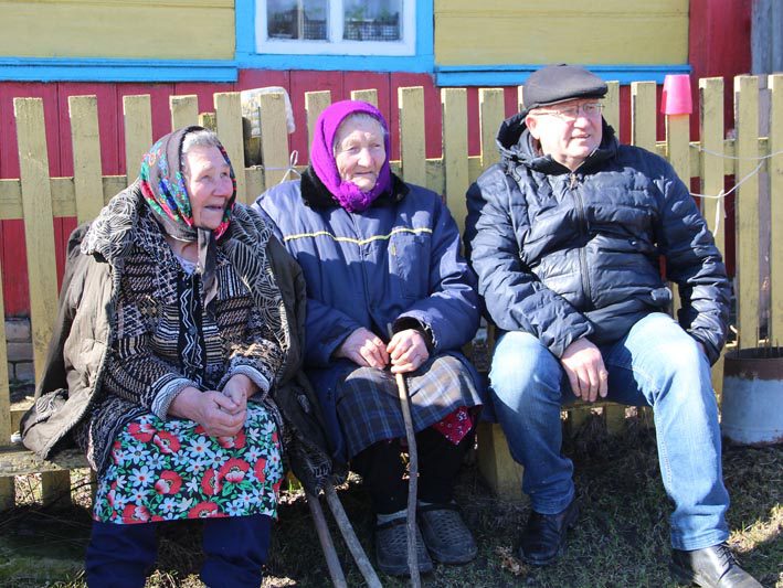 Фотофакт: поезд "Забота" проехал по малонаселенным деревням Демидовичского сельского совета