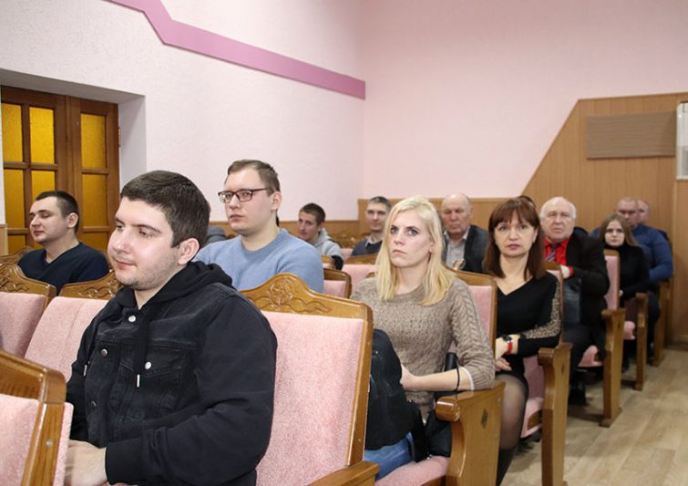 Очередная встреча руководства Костюковичского района с молодыми специалистами прошла в зале заседаний райисполкома