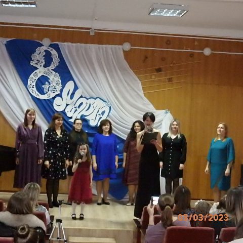 Музыкальные подарки для любимых мам Костюковщины подарили учащиеся детской школы искусств