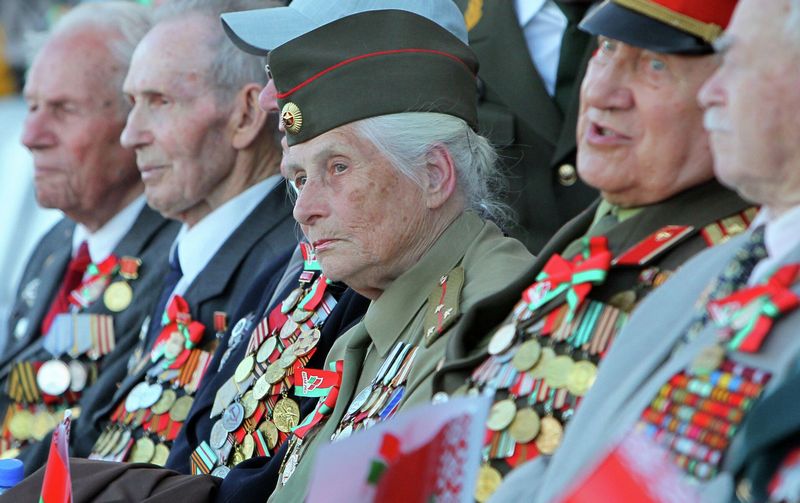 В Беларуси начались выплаты материальной помощи ко Дню Победы