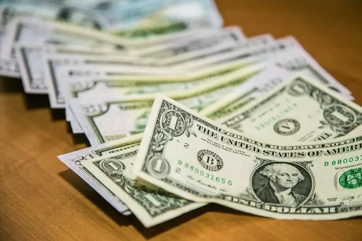 Когда наступит «смерть» доллара: что говорит экономист