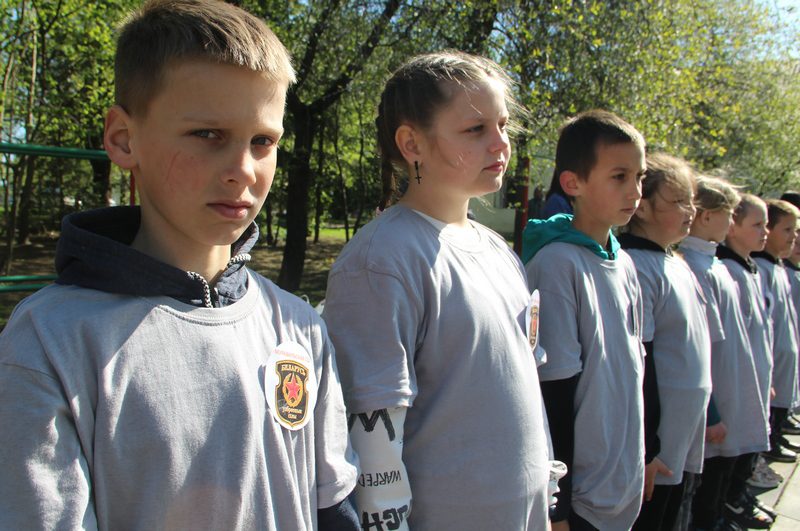 Смотрите, как прошла спортивно-патриотическая игра «Зарничка» в Костюковичах