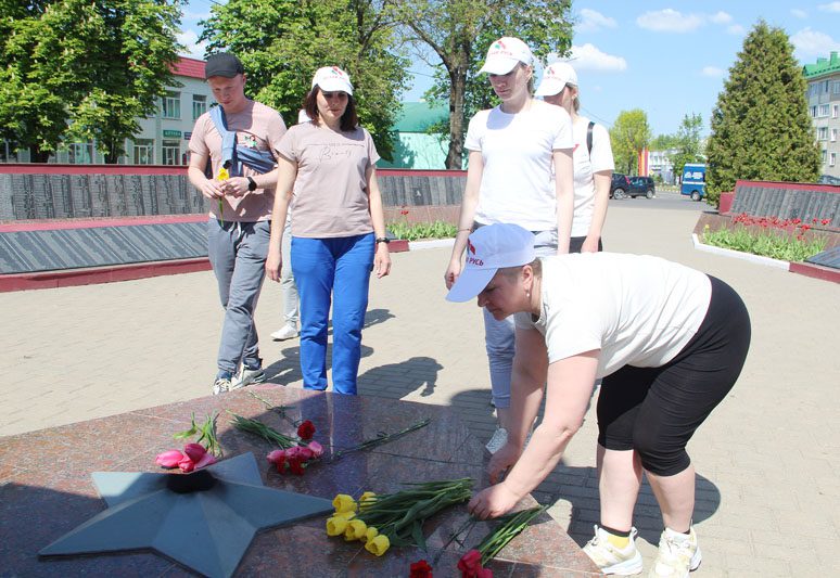 Костюковчане присоединились к акции «Веломай», посвященной Дню Государственного флага, Государственного герба и Государственного гимна Республики Беларусь