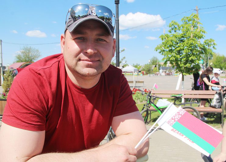 Костюковчане присоединились к акции «Веломай», посвященной Дню Государственного флага, Государственного герба и Государственного гимна Республики Беларусь