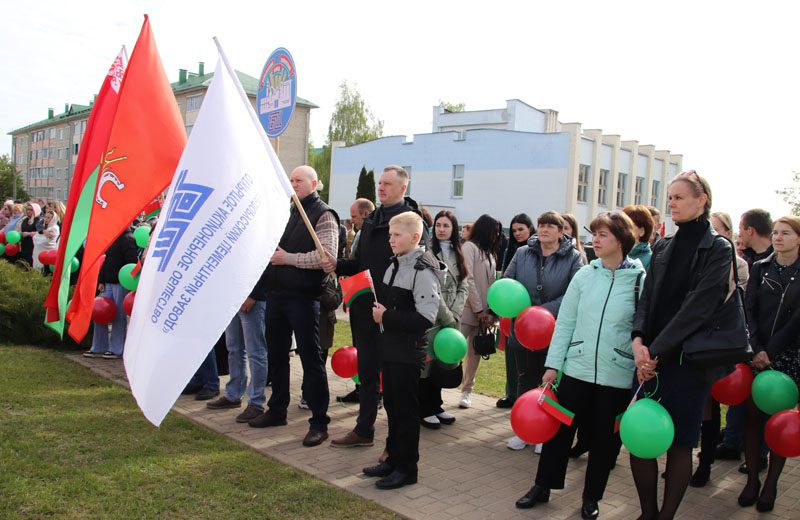 Торжественный митинг, посвященный 78-й годовщине Великой Победы, прошел в Костюковичах