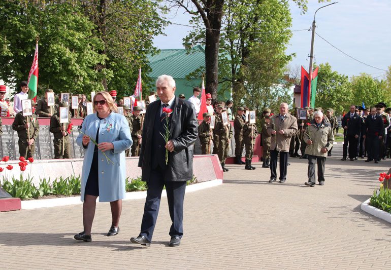 Торжественный митинг, посвященный 78-й годовщине Великой Победы, прошел в Костюковичах