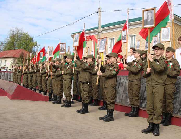 Торжественный митинг, посвященный 78-й годовщине Великой Победы, прошел в Костюковичах