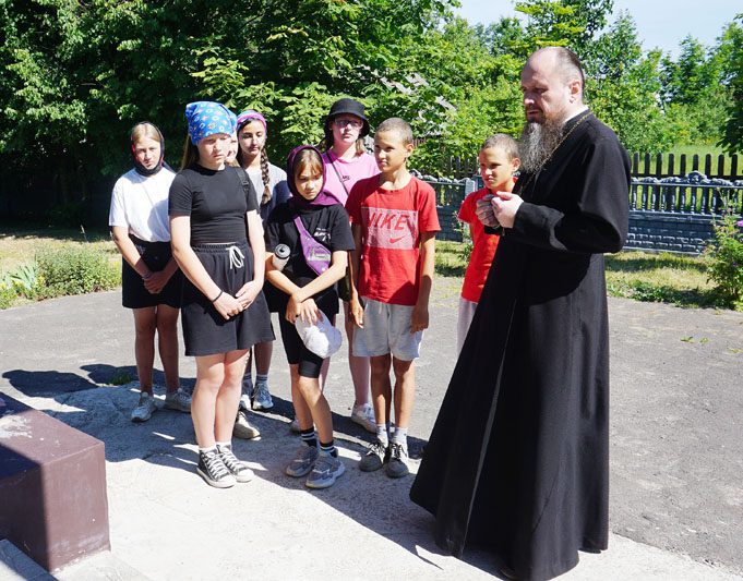 Школьники побывали на экскурсии в Свято-Мариемагдалинском храме