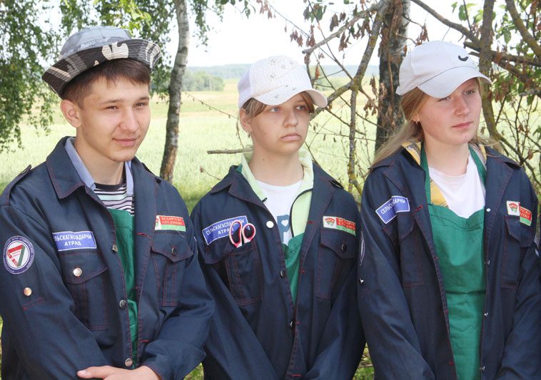Костюковичская молодежь стремится поработать на летних каникулах