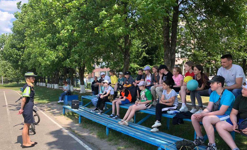 Сотрудники Костюковичской ГАИ провели акцию с юными велосипедистами