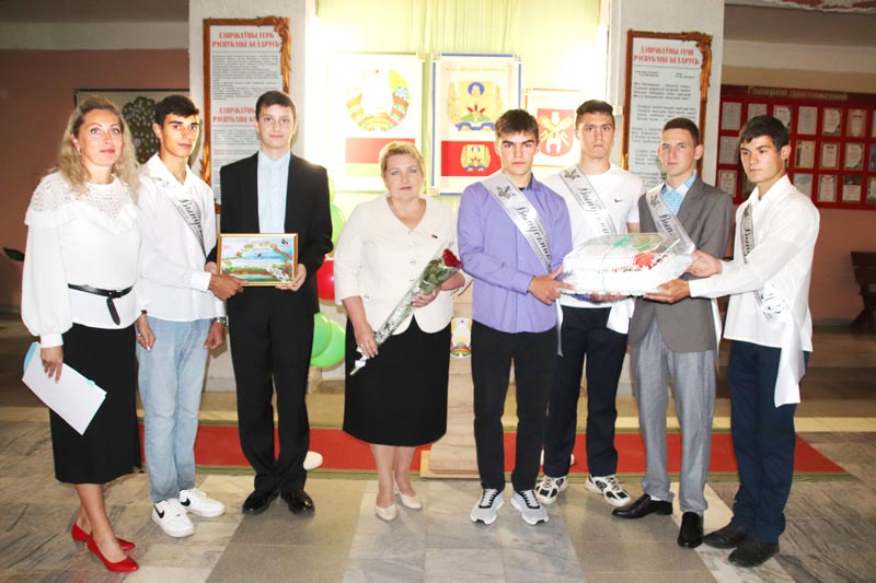 25 выпускников покинули стены Костюковичского государственного колледжа