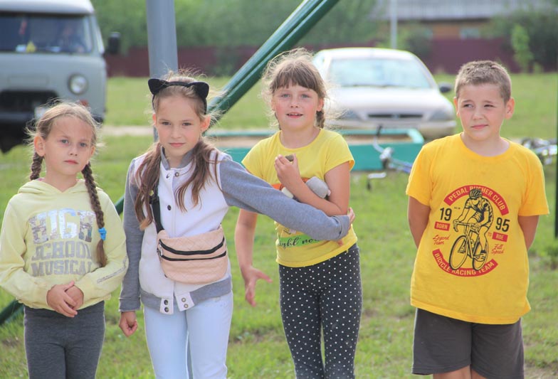 Накануне Дня Независимости в Костюковичах торжественно открыли детскую игровую площадку