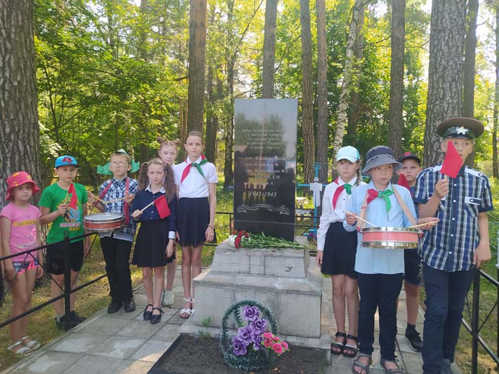 Мероприятия, приуроченные ко Дню всенародной памяти жертв ВОВ и геноцида белорусского народа прошли во всех лагерях района