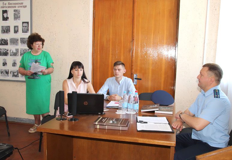 Открытый разговор прокурора района Сергея Булахова с членами районной ветеранской организации