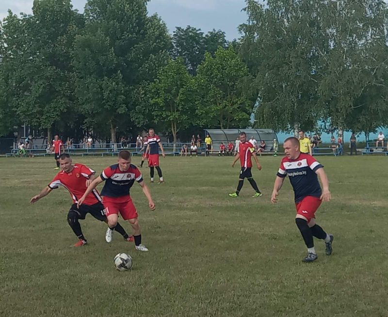 Футболисты из Чаус сыграли с командой из Костюковичей