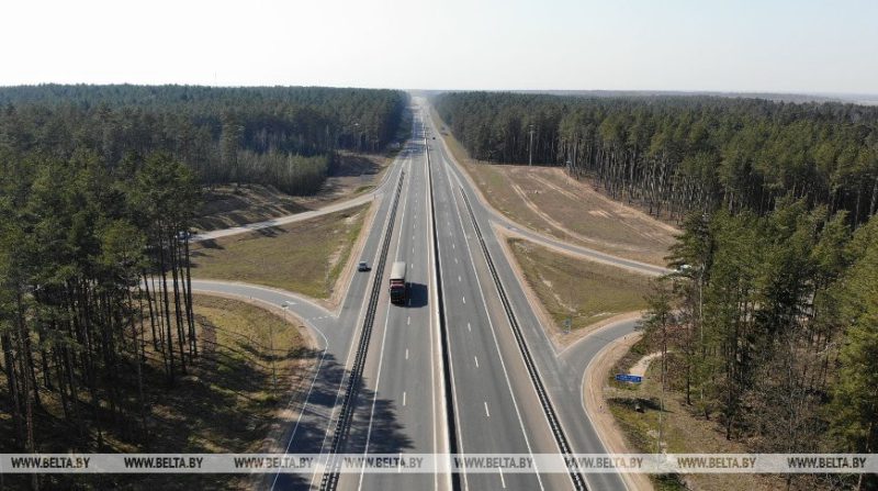 Совмин уточнил вопросы взимания платы за проезд транспорта по платным автодорогам Беларуси