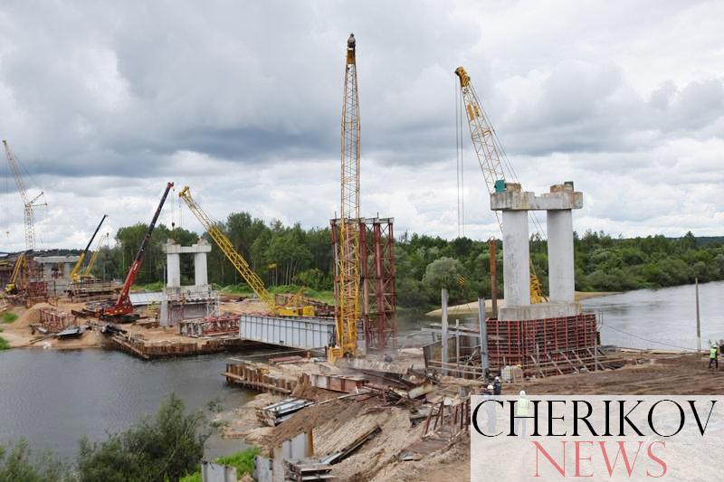Уникальный проект: как в Черикове идет реконструкция моста через реку Сож