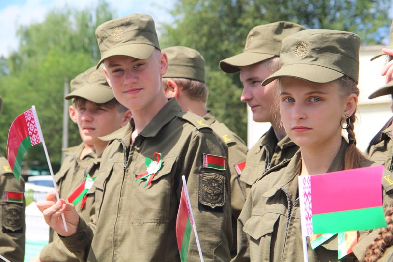 В Белынковичах торжественно открыли отреставрированный мемориал "Алеша"