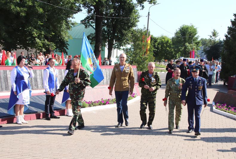 ФОТОФАКТ: День Независимости празднуют в Костюковичах