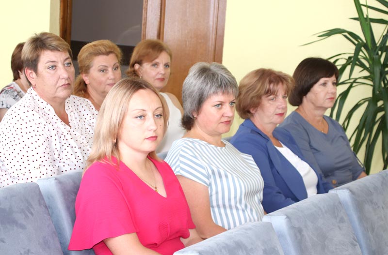 Накануне профессионального праздника в ИМНС по Костюковичскому району чествовали лучших представителей профессии