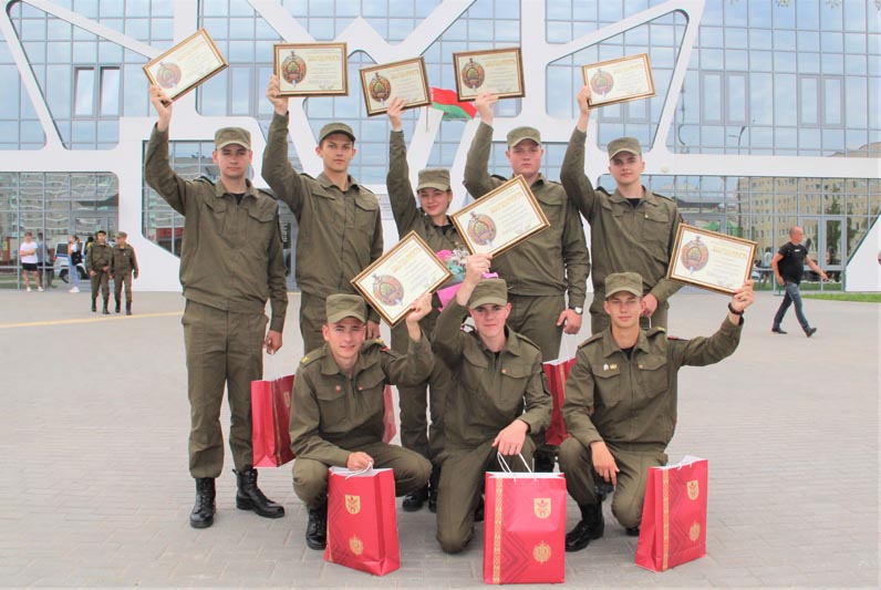 В Костюковичах отметили первую годовщину военно-патриотического клуба «Зубр»