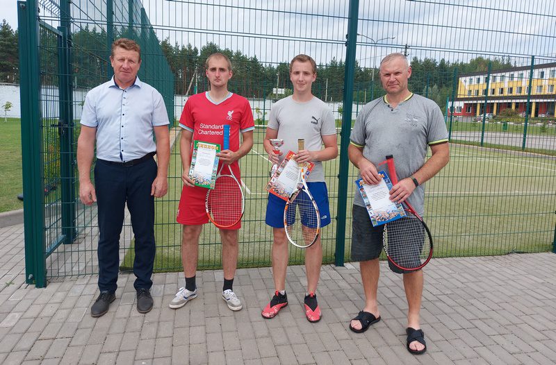 В Костюковичах определили победителей по теннису среди любителей