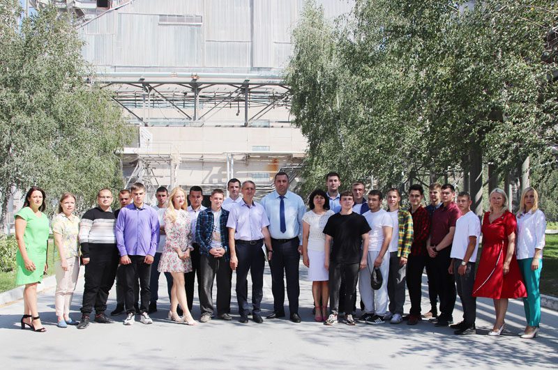 Генеральный директор Белорусского цементного завода Игорь Сергеев встретился с молодыми специалистами, пополнившими ряды заводчан