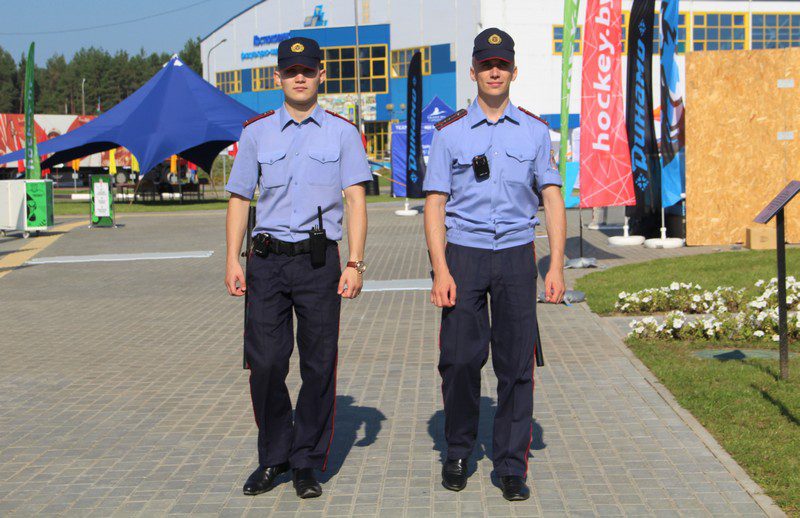 Милиционеры обеспечивают безопасность на культурно-спортивном фестивале «Вытокi»