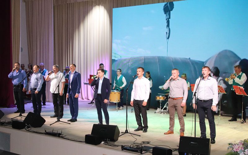 Строителей Белорусского цементного завода чествовали накануне профессионального праздника