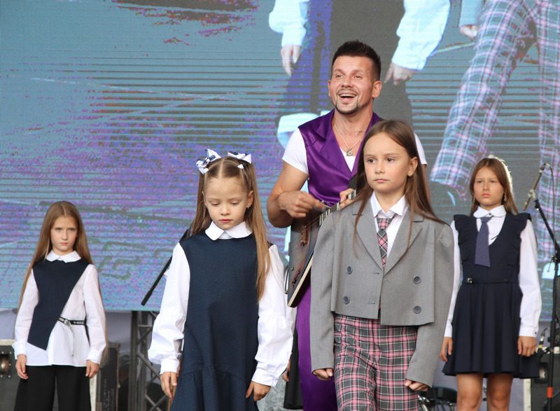 Показ дизайнерской одежды «Роднае-моднае» прошел в рамках фестиваля «Вытокi» в Костюковичах