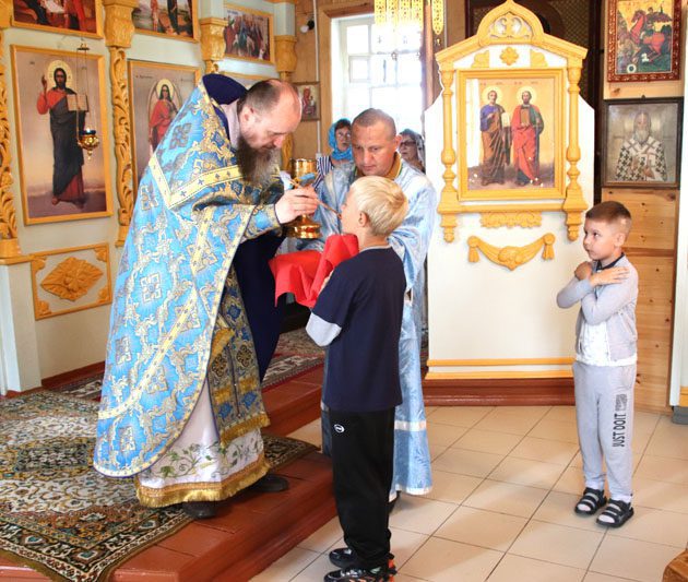 В Свято-Мариемагдалинском храме прошел молебен перед началом учебного года