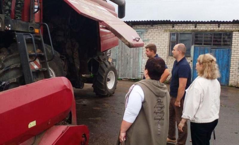 Условия труда в ходе уборочной кампании проверил профсоюз в ряде сельхозпредприятий Костюковичского района
