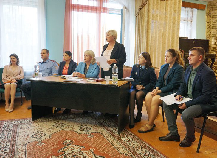 В Костюковичском государственном колледже состоялось выездное заседание комиссии по делам несовершеннолетних райисполкома
