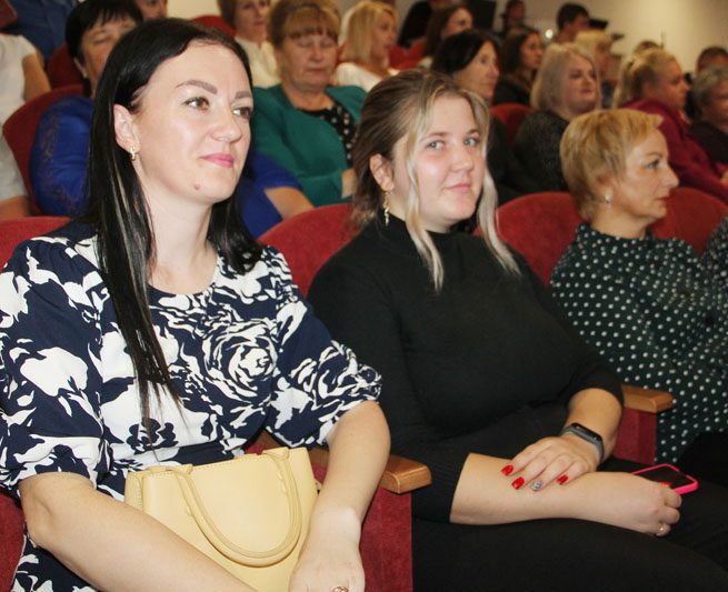 Большой дружной семьей педагоги Костюковщины отметили свой профессиональный праздник
