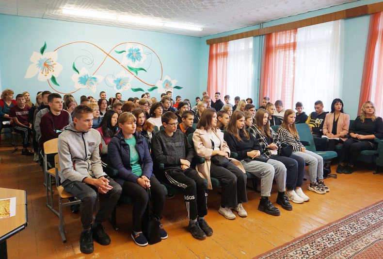 В Костюковичском государственном колледже состоялось выездное заседание комиссии по делам несовершеннолетних райисполкома