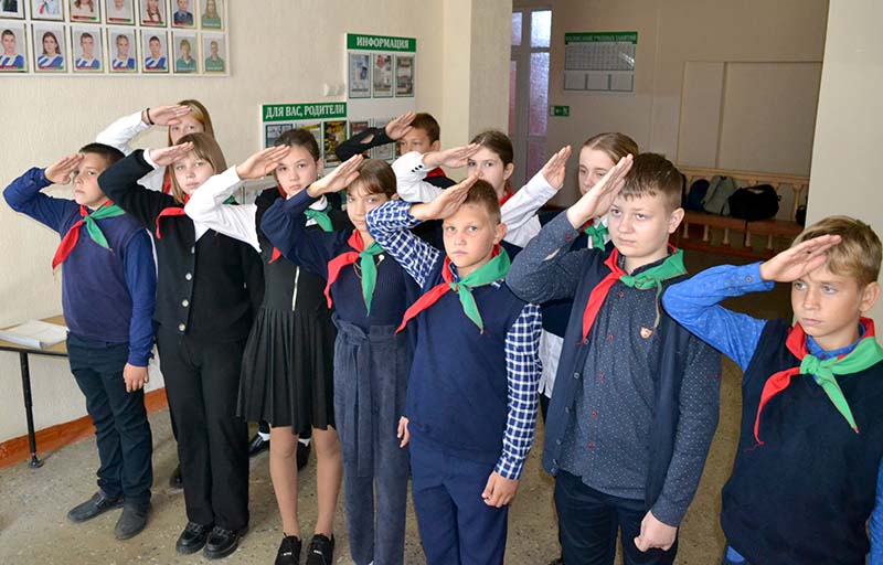 Праздник, посвященный Дню рождения Белорусской республиканской пионерской организации, прошел в средней школе № 1
