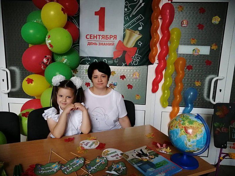 Центр банковских услуг 712 города Костюковичи поздравил первоклассников с Днем знаний
