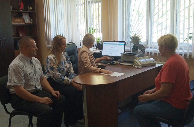 Бесплатную правовую консультацию смогли получить граждане пожилого возраста Костюковщины