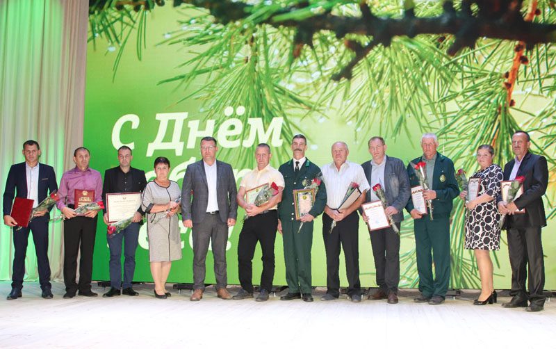 В Костюковичах состоялось торжественное мероприятие, посвященное профессиональному празднику – Дню работников леса