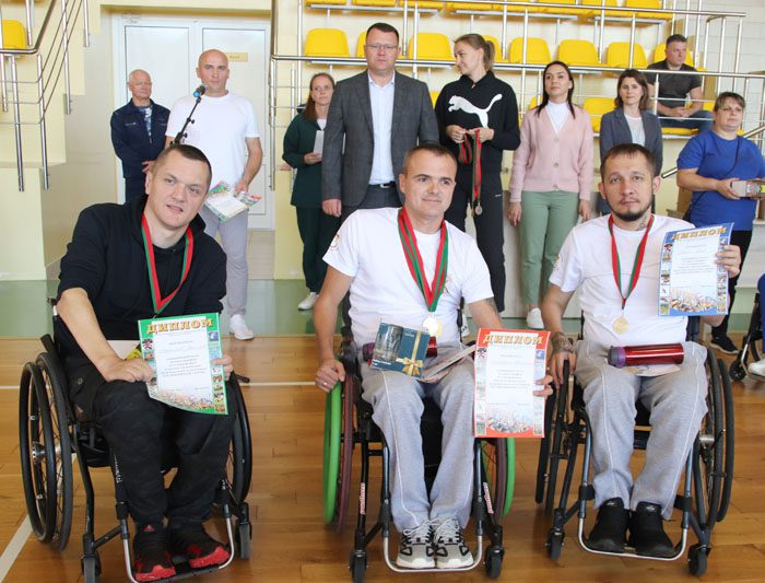 В районе проходят 5-ые межрайонные открытые соревнования среди инвалидов-колясочников «Костюковичские старты»