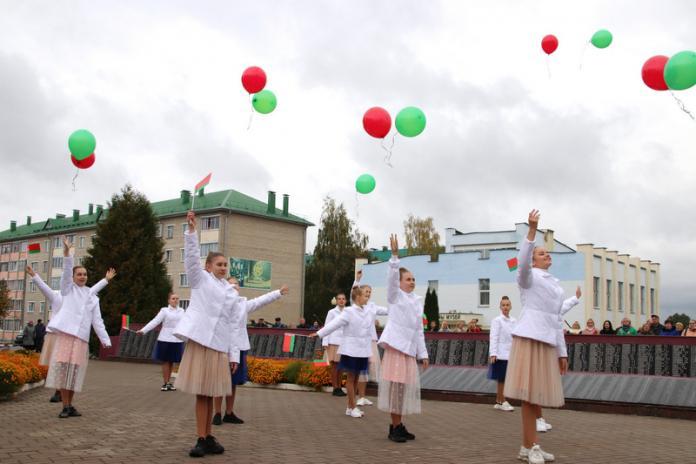 28 сентября в МКЦ "Юность" состоится творческий конкурс "С юбилеем, Костюковщина!"