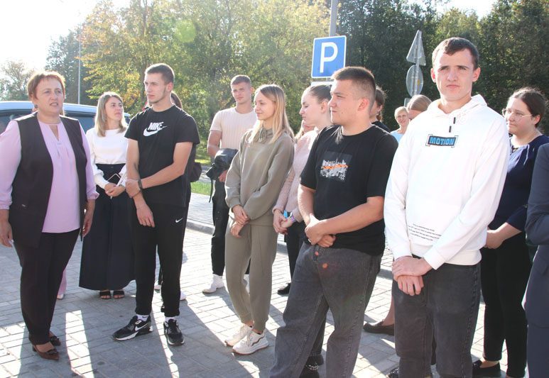 Глава района Александра Михеенко провела встречу с молодыми специалистами
